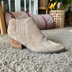 Crown Vintage Booties